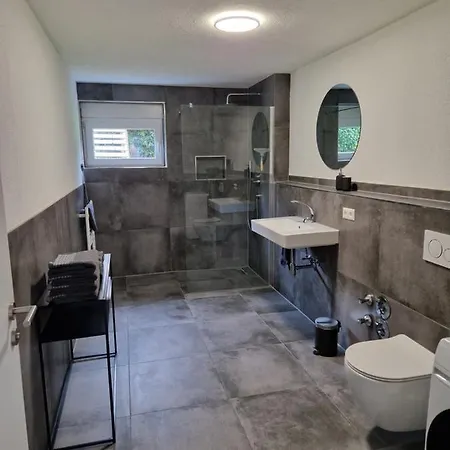 Am Schloss * Friedrichshafen